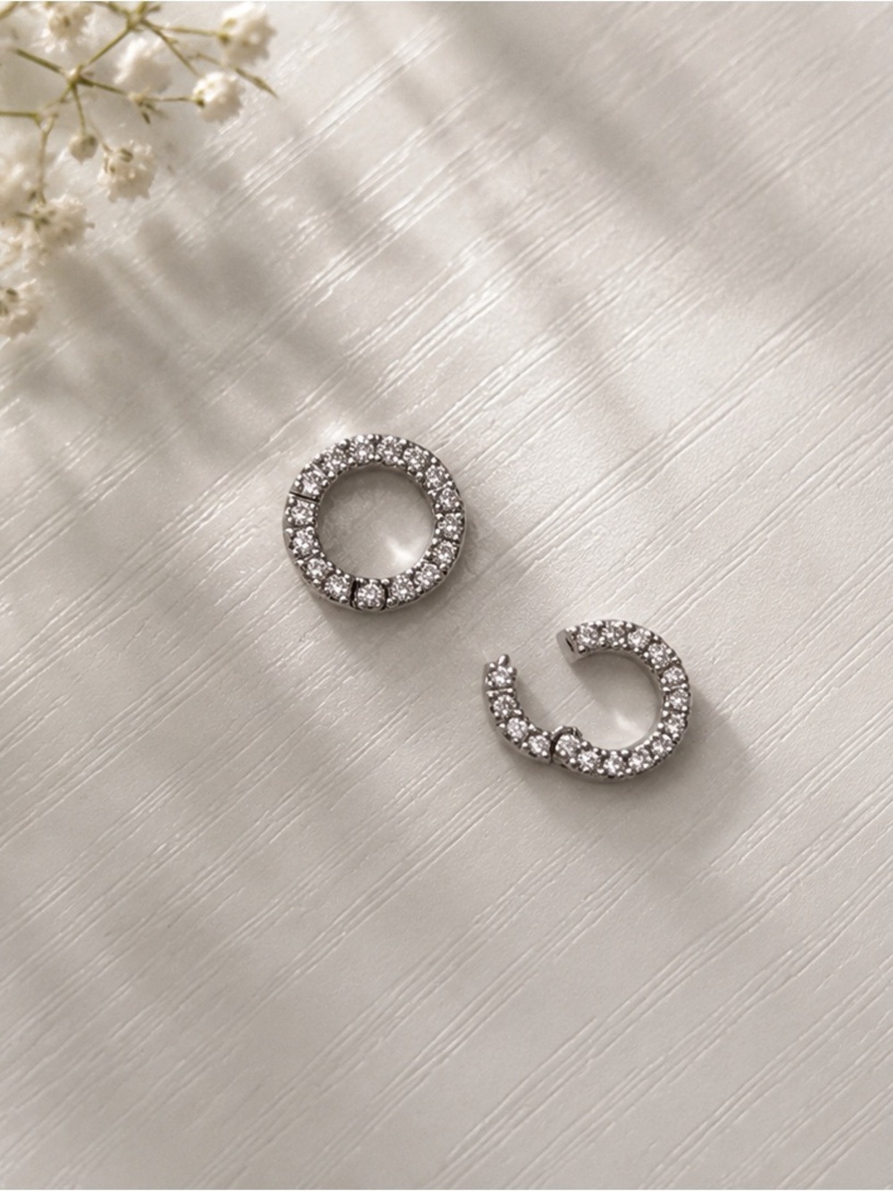 Set of 2 Clasping Links to Attach Charms